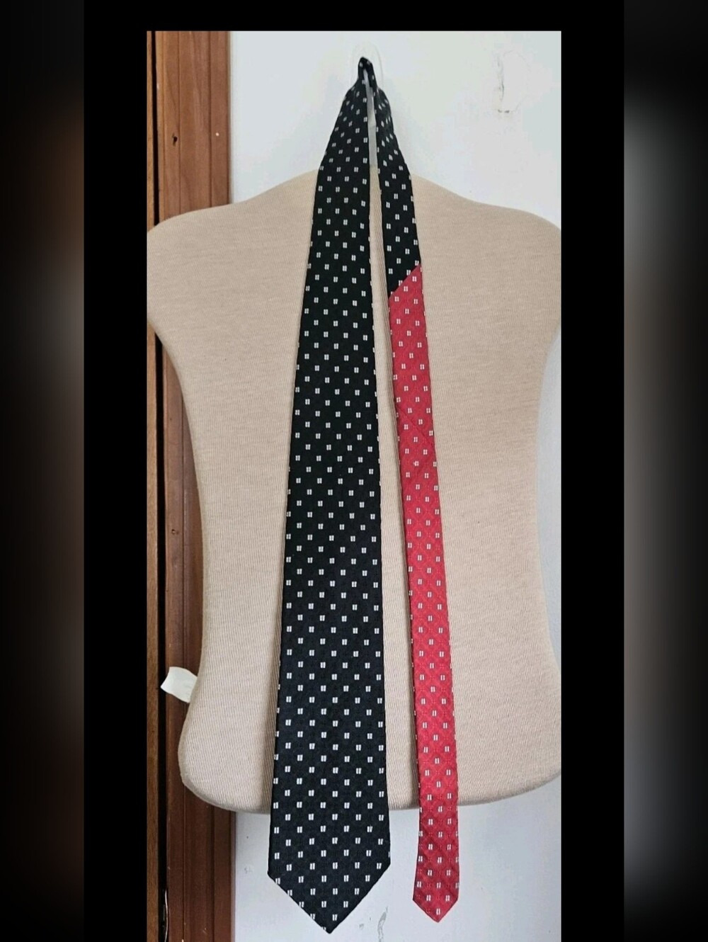 Tommy Hilfiger Vintage Silk Tie Black Red Colorblock Geometric Pin Dot Men Crest